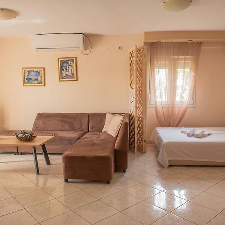 Garden Suite Nea Peramos  Ngoại thất bức ảnh