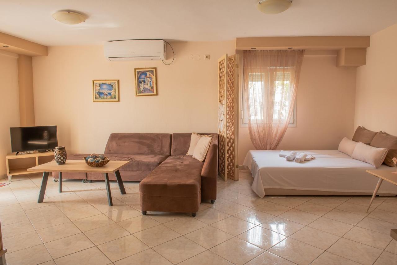 Garden Suite Nea Peramos  Ngoại thất bức ảnh